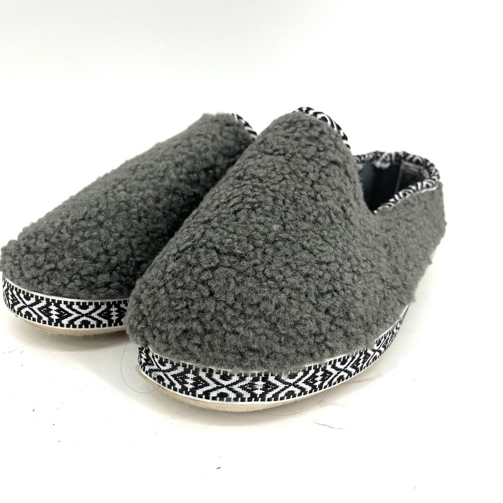 Aspen Gray Women's Sherpa Slip-On Slippers - Embroidered‎ Trim, Size 7